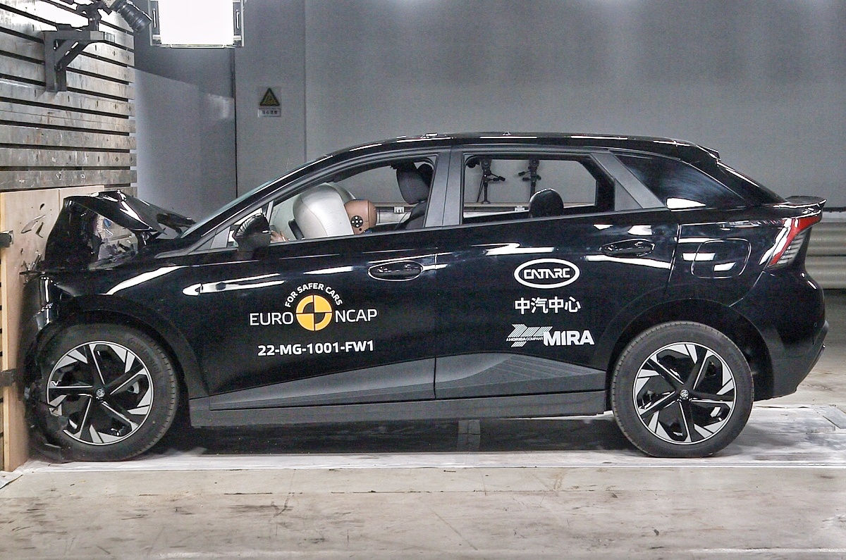 MG 4 EV hatchback Euro NCAP crash test results Autonoid
